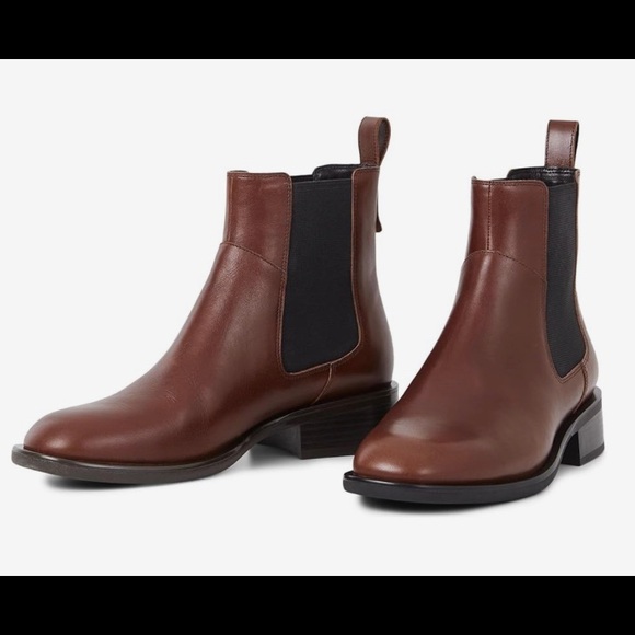 Women’s 8 Vagabond Shoemakers
Sheila Leather Chelsea Bootie - Picture 1 of 13